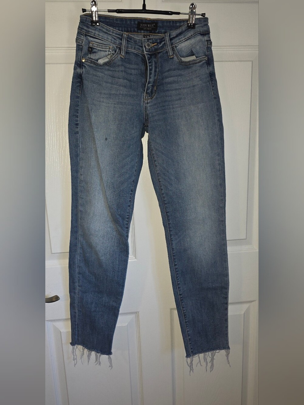 Judy Blue Mid-Blue Cropped Ankle Jeans